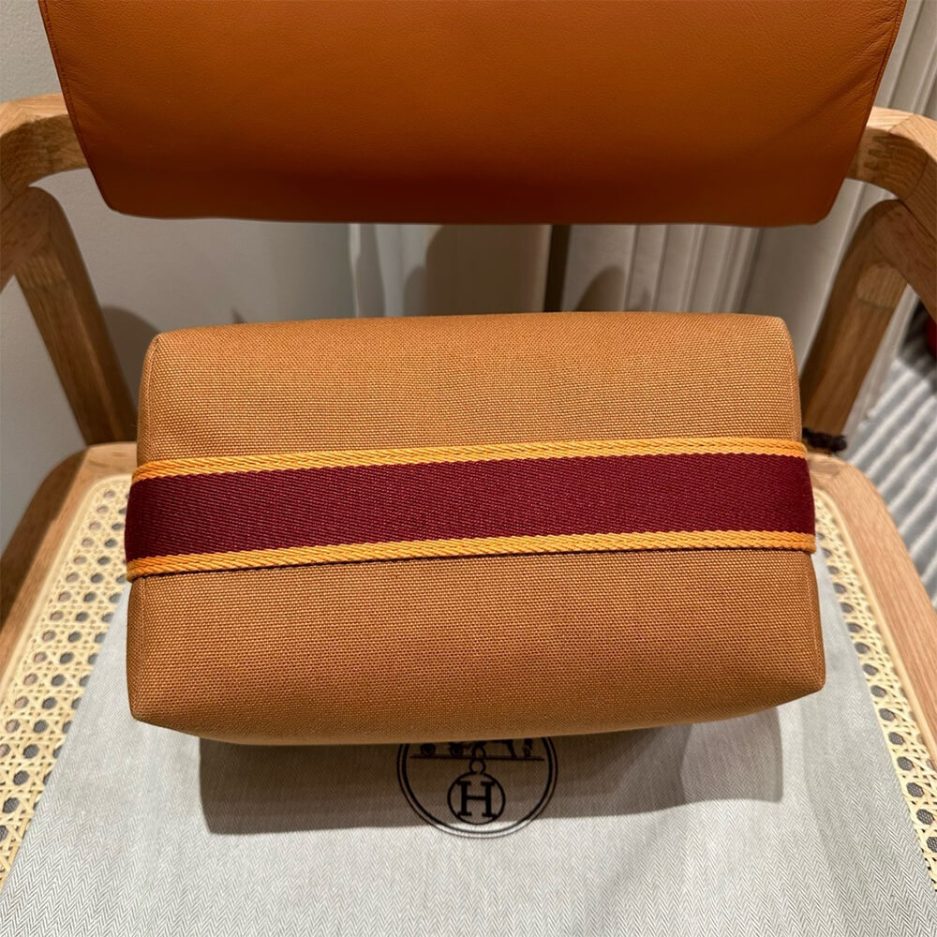 H**mes toiletery bag