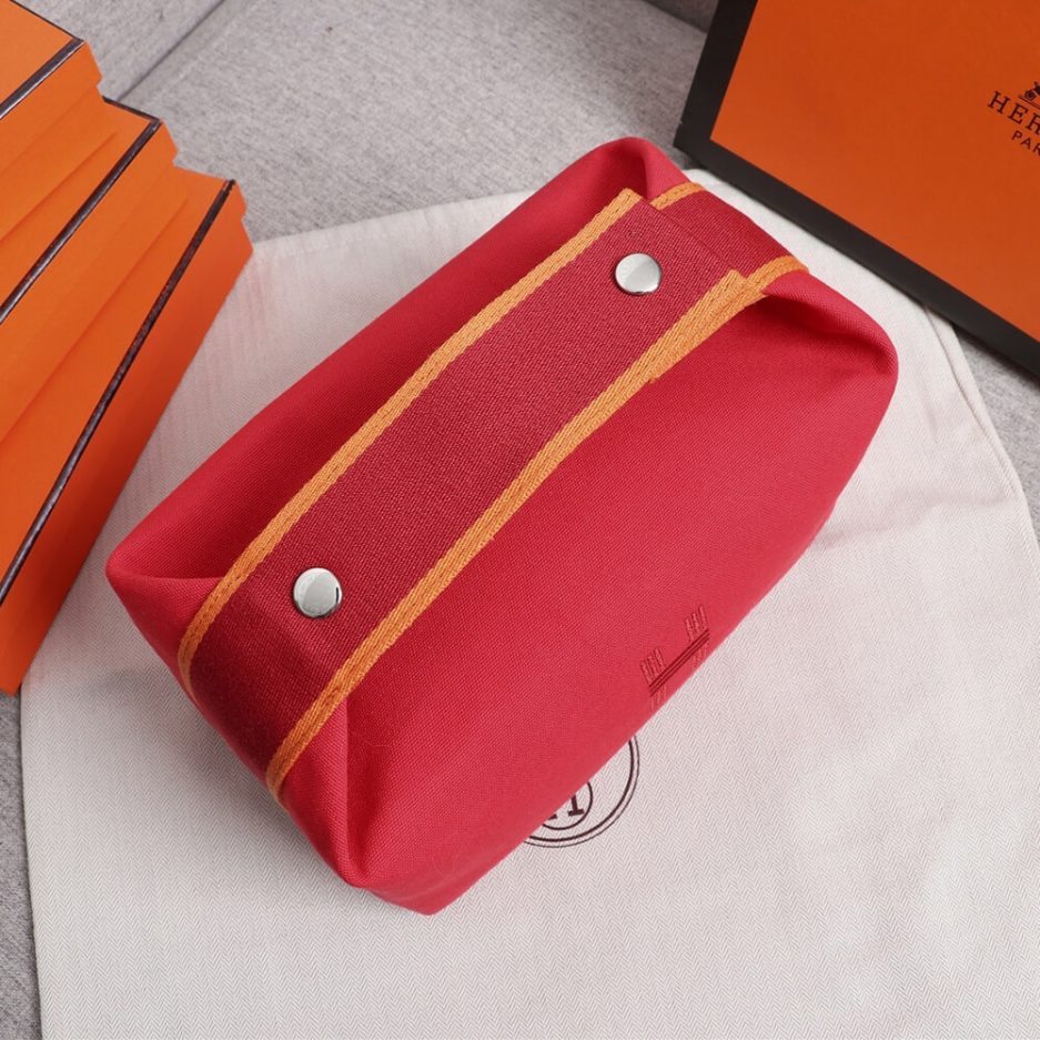 H**mes toiletery bag