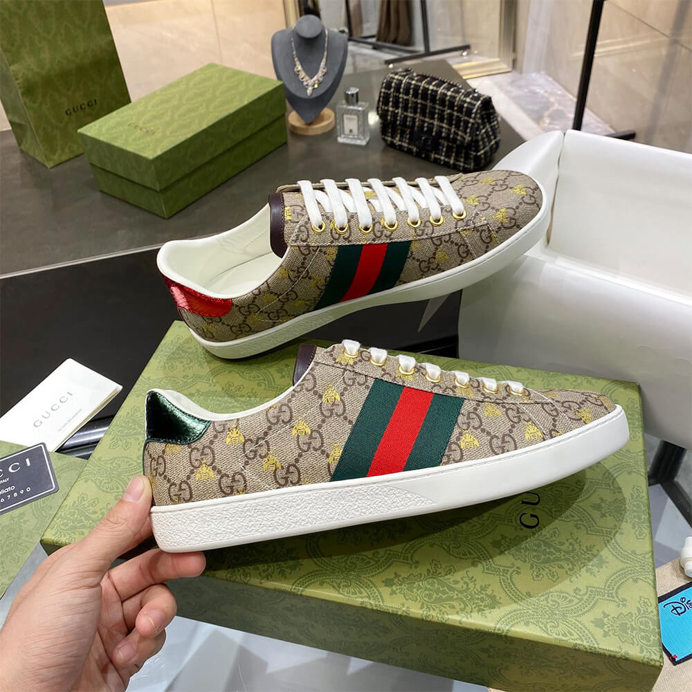 ace gg S*p*e sneaker with bees