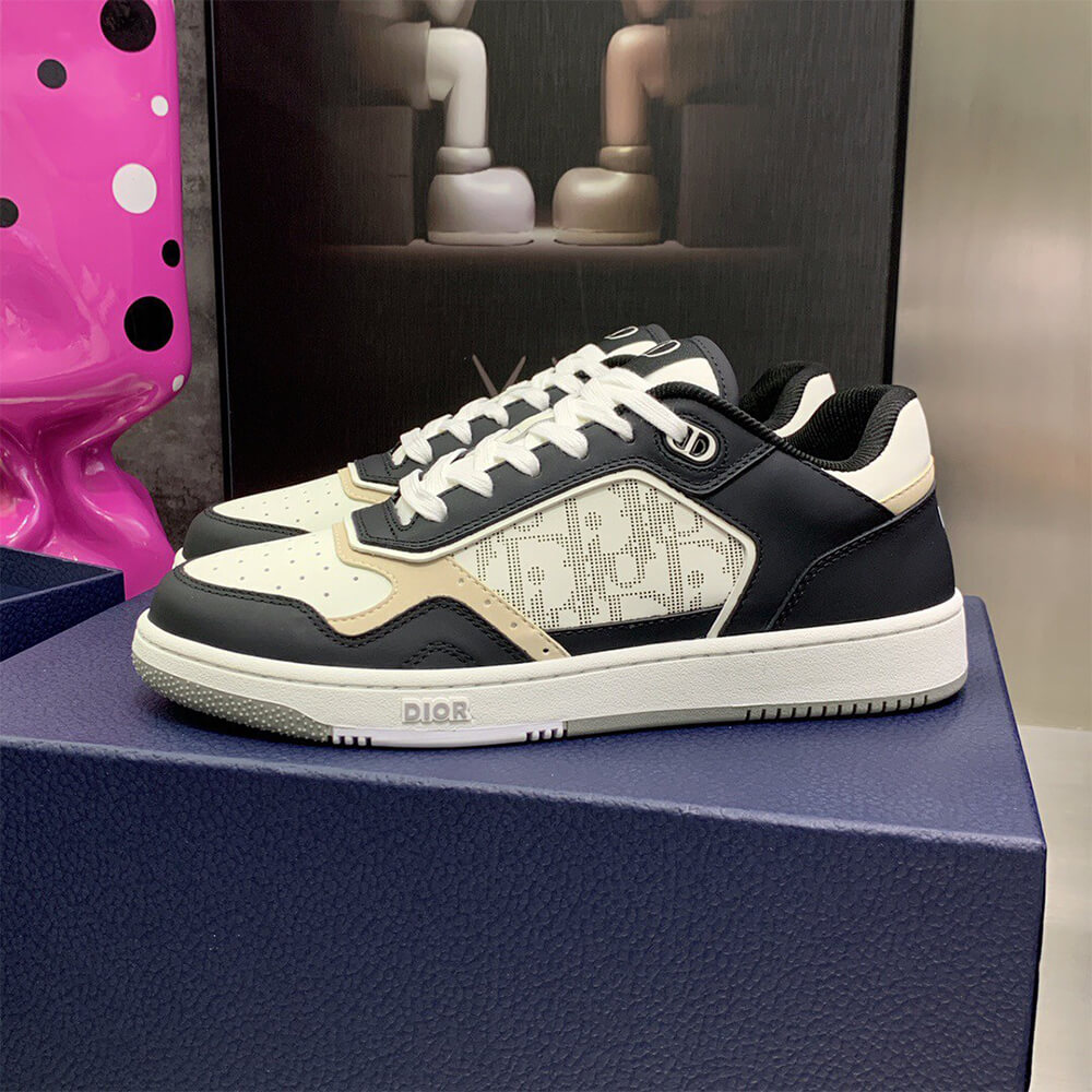 B27 LOW-TOP SNEAKER