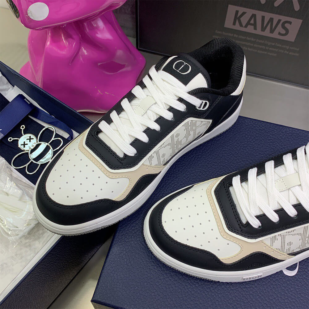 B27 LOW-TOP SNEAKER